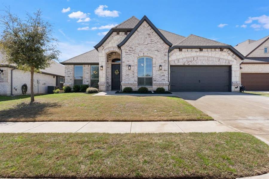 1069 Wildwood Drive, Joshua, TX 76058