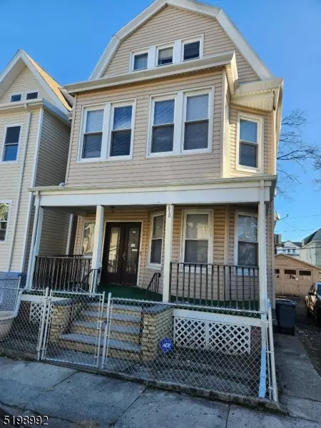 530 Norwood St, East Orange City, NJ 07018