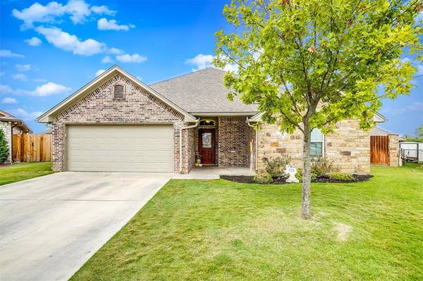 715 Denali Court, Tolar, TX 76476