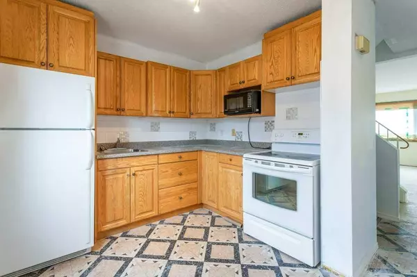 Edmonton, AB T5T 1A3,131 Callingwood II NW