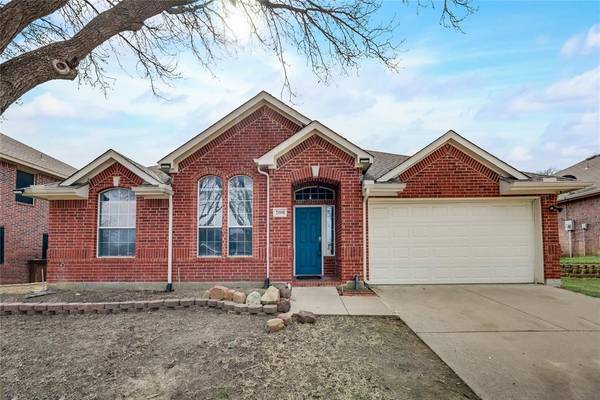 2808 Warwick Drive, Corinth, TX 76210