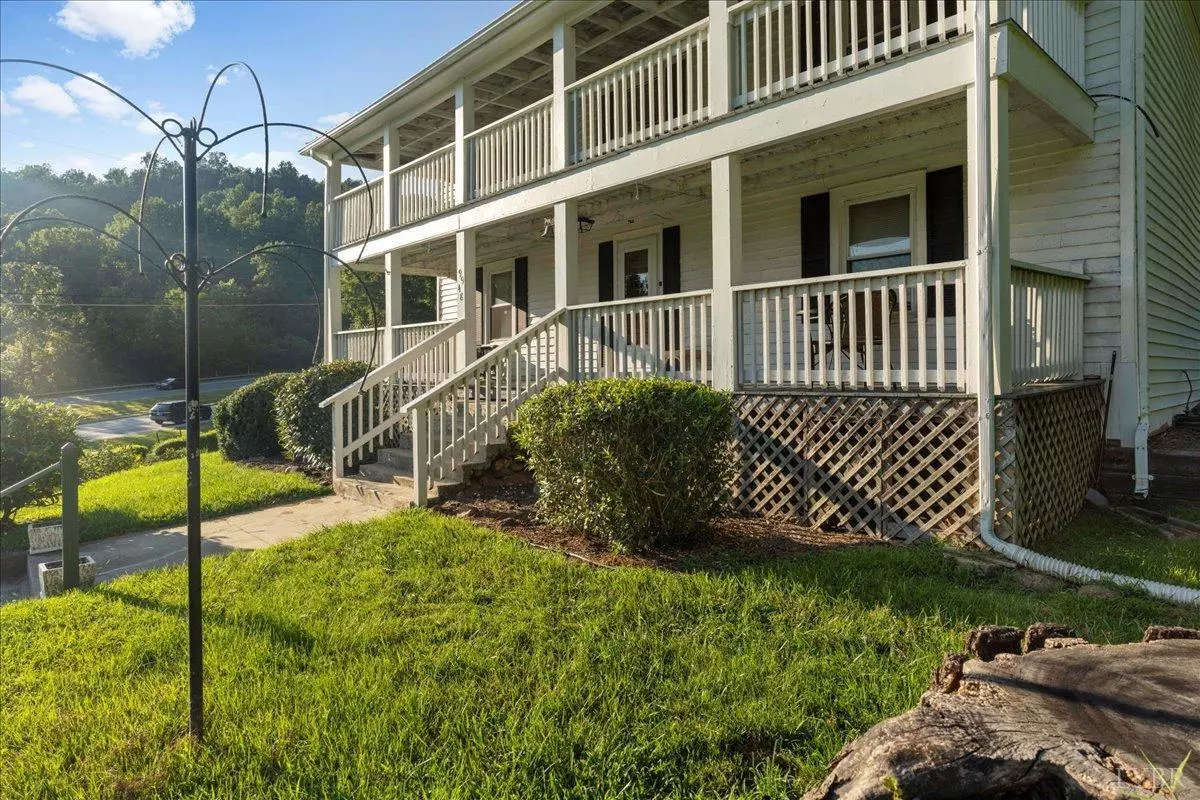 Lovingston, VA 22949,9948 Thomas Nelson HWY