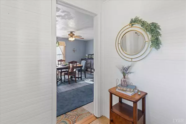 Lovingston, VA 22949,9948 Thomas Nelson HWY