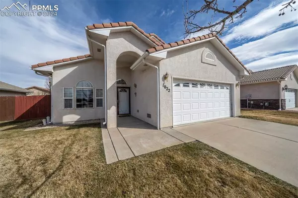 Pueblo, CO 81005,1022 Walnutcrest DR