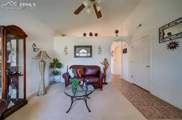 Pueblo, CO 81005,1022 Walnutcrest DR