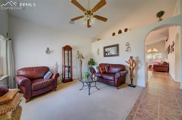 Pueblo, CO 81005,1022 Walnutcrest DR