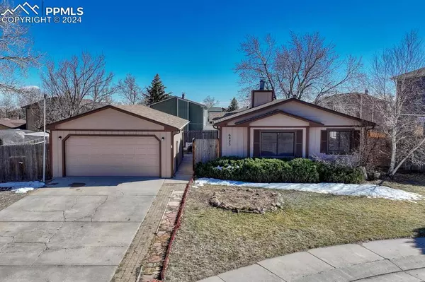 6825 Cory PL, Colorado Springs, CO 80915