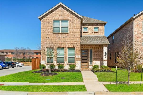 157 Mccartt Drive, Lewisville, TX 75067