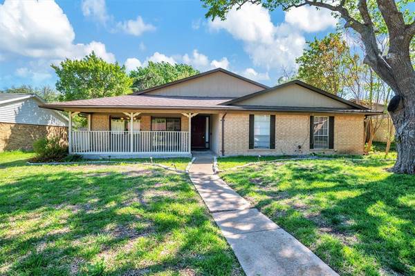 1922 Forestdale Drive, Richardson, TX 75081