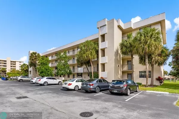 Deerfield Beach, FL 33442,2410 Deer Creek Country Club Blvd  #301-E