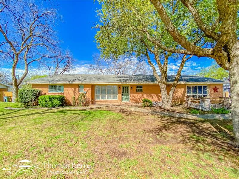 412 Ridgeway Street, Clyde, TX 79510