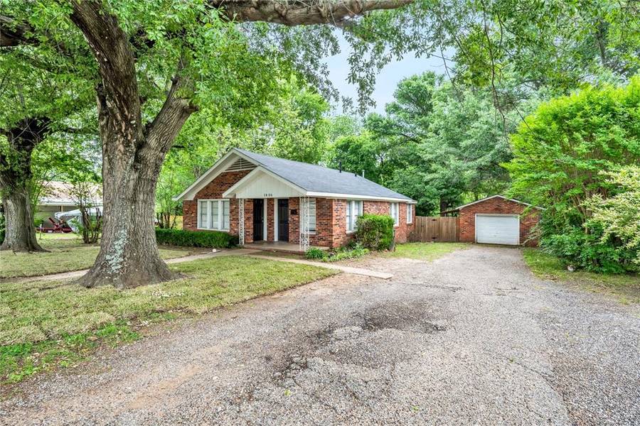 1806 Donnybrook Avenue, Tyler, TX 75701