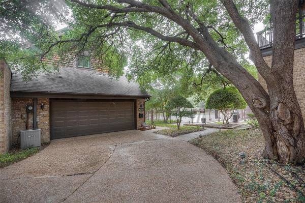 4235 Clear Lake Circle, Fort Worth, TX 76109