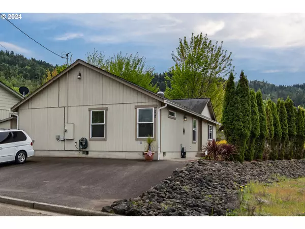 Roseburg, OR 97471,101 BARRON CT