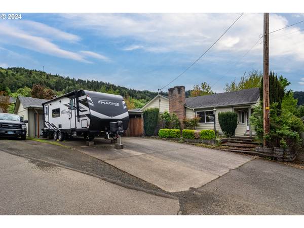 Roseburg, OR 97471,105 BARRON CT