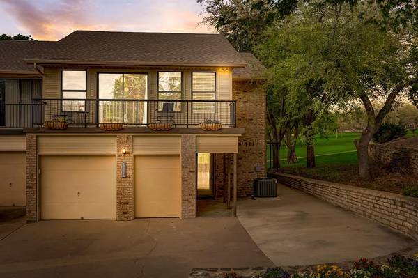 4407 Overlook Court, Granbury, TX 76049