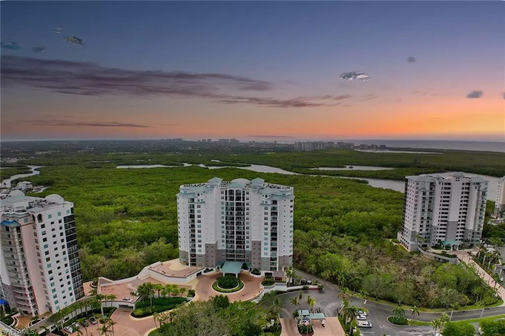 Naples, FL 34110,445 Cove Tower DR 704