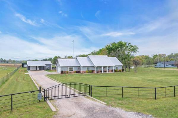 337 Vz County Road 1118, Grand Saline, TX 75140