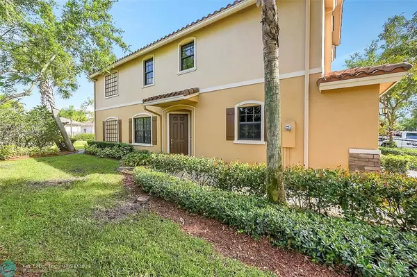 Plantation, FL 33325,100 Riverwalk Cir E