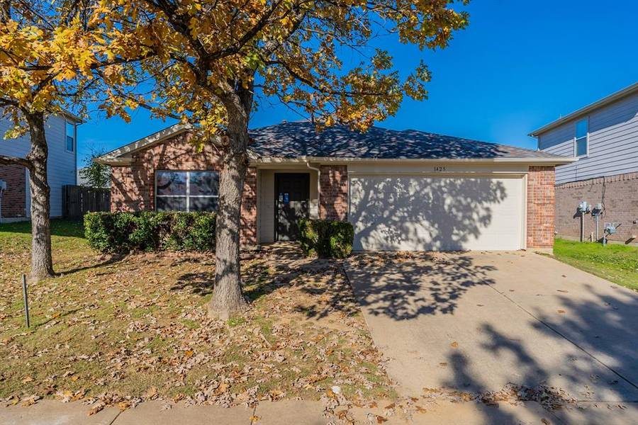 1425 Trading Post Drive, Fort Worth, TX 76131