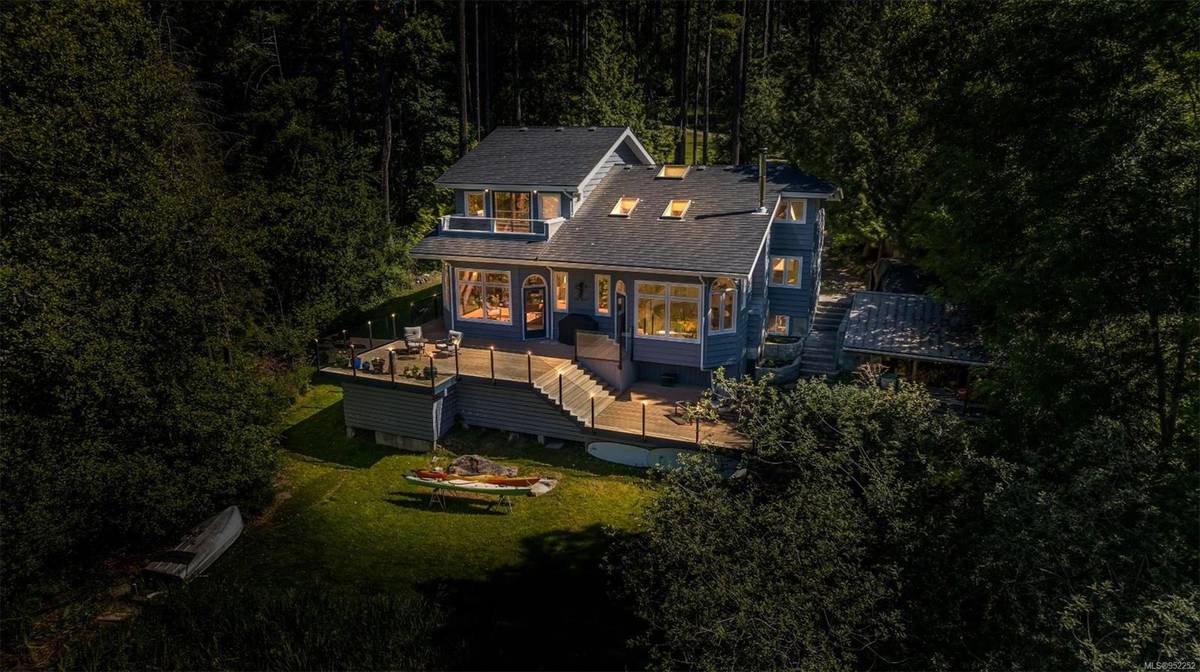 Salt Spring, BC V8K 1N3,331 Langs Rd