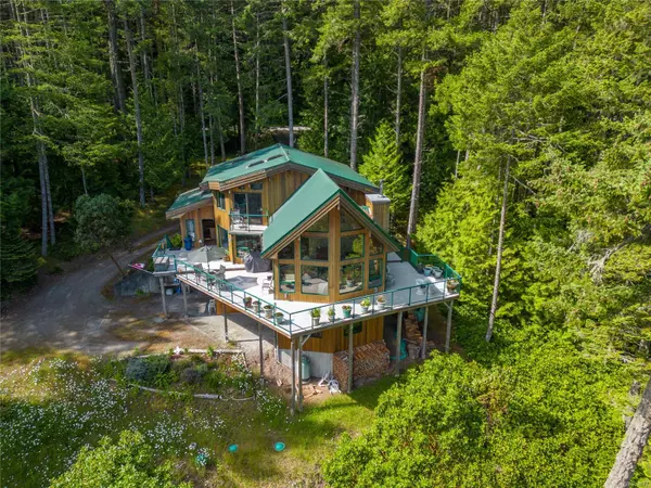 Pender Island, BC V0N 2M3,9842 Canal Rd