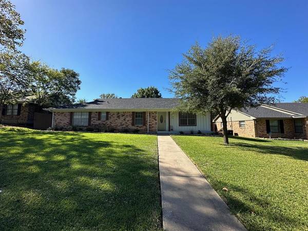 310 Hidden Valley Trail, Sherman, TX 75092