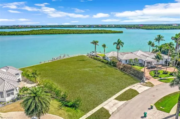 Marco Island, FL 34145,995 Caxambas DR