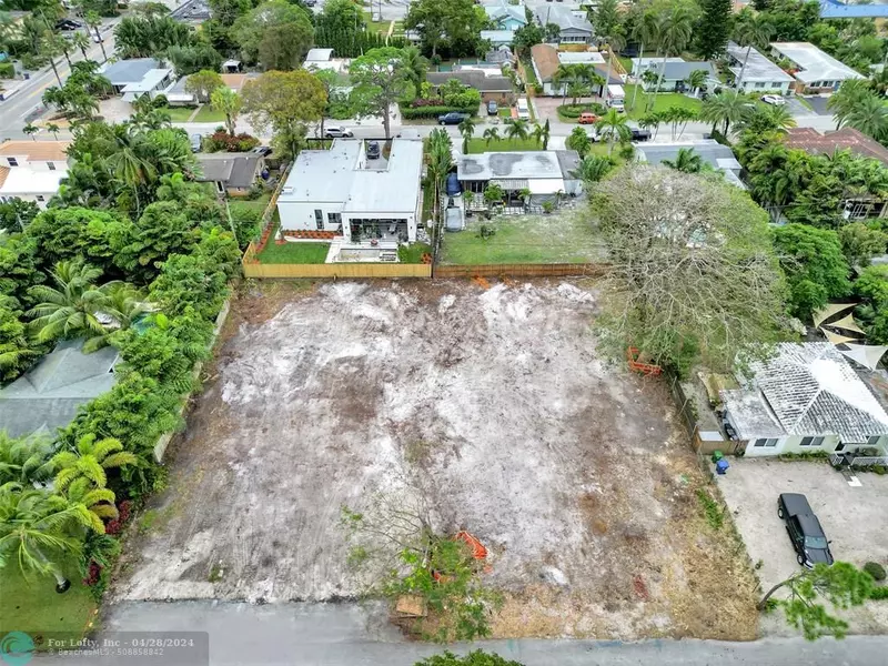 524 NE 25th St, Wilton Manors, FL 33305