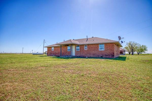 14062 E 850 Road, Okarche, OK 73762