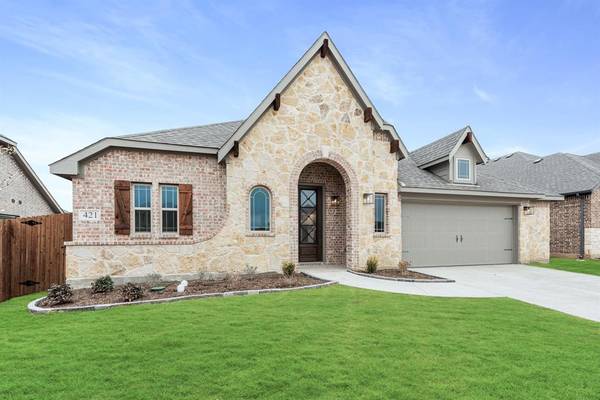 421 W Milas Lane, Glenn Heights, TX 75154