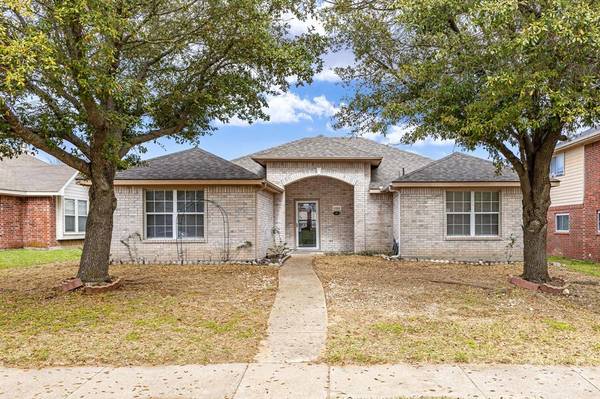 1153 Beechwood Lane,  Cedar Hill,  TX 75104