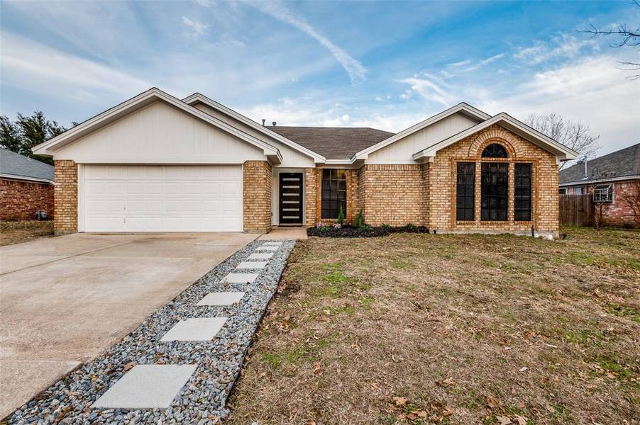 1202 Rene Drive, Alvarado, TX 76009