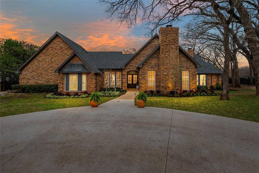 850 Lake Wood Drive, Southlake, TX 76092