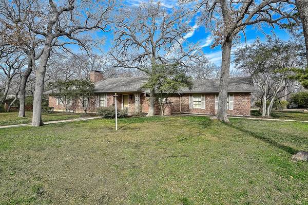 1709 Laurelwood Drive, Denton, TX 76209