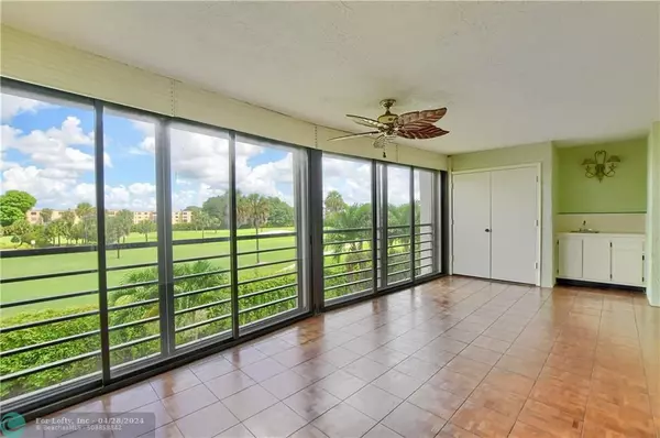 Boca Raton, FL 33428,9165 SW 14th St  #1306