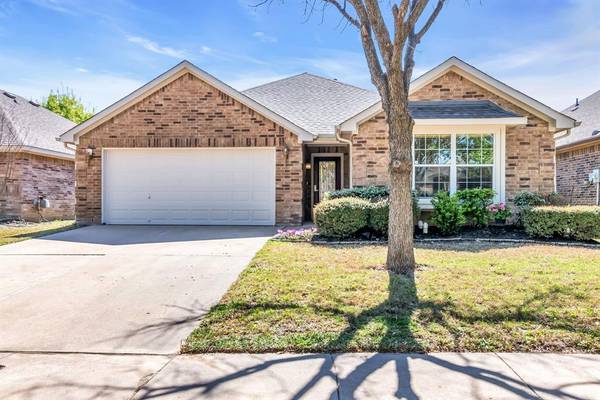 4504 Ridgeway Drive, Mansfield, TX 76063