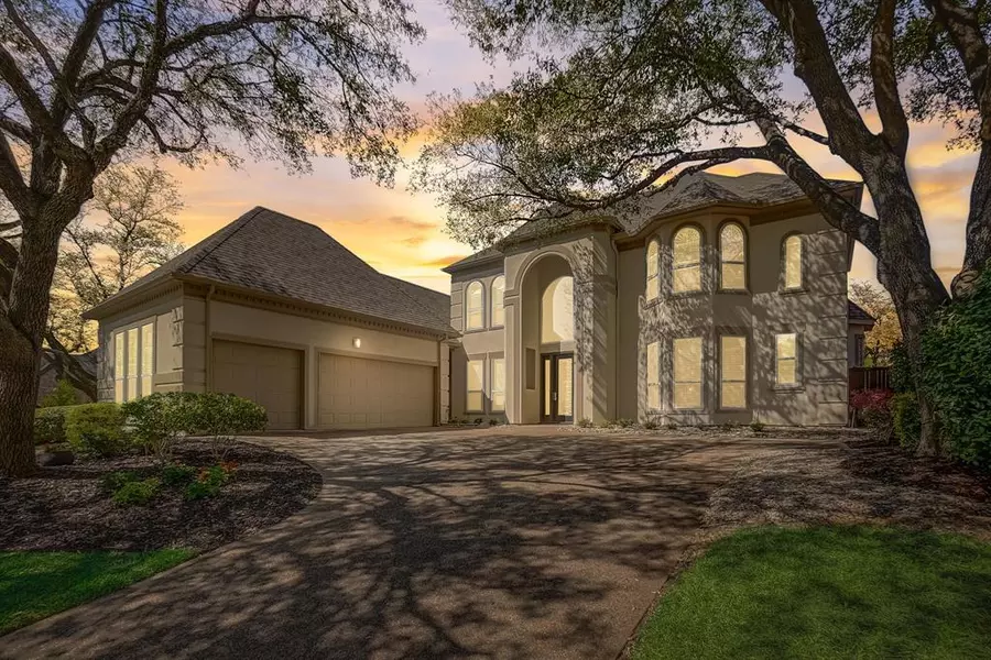 912 Hills Creek Drive, Mckinney, TX 75072