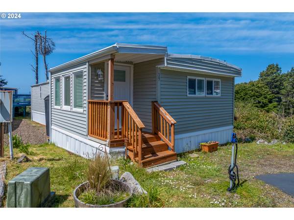 4875 N HIGHWAY 101 #39,  Depoe Bay,  OR 97341