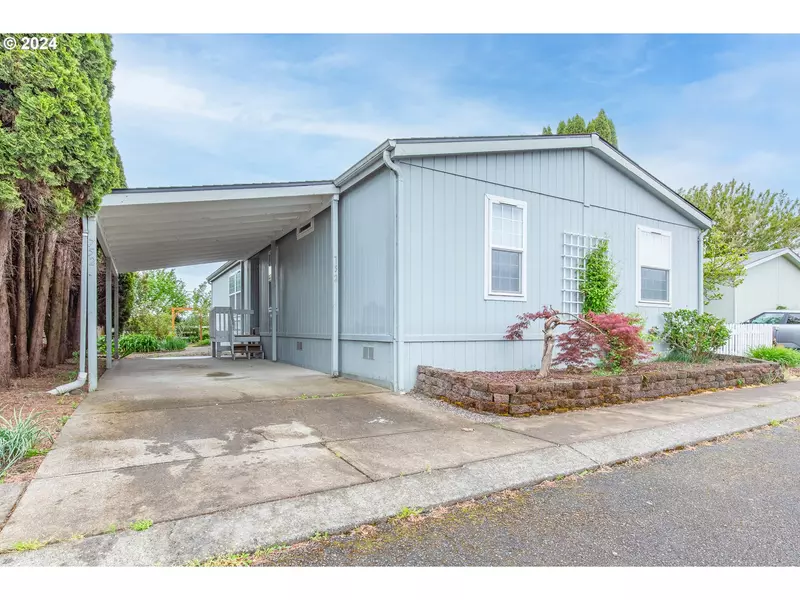 752 S GRICE LOOP, Jefferson, OR 97352