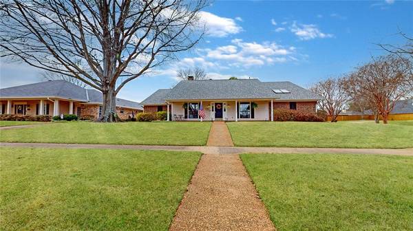 7702 Chesapeake Drive, Shreveport, LA 71105