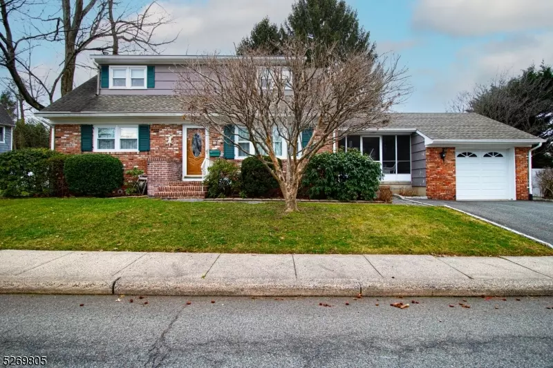 55 Water St, Woodbridge Twp., NJ 07067