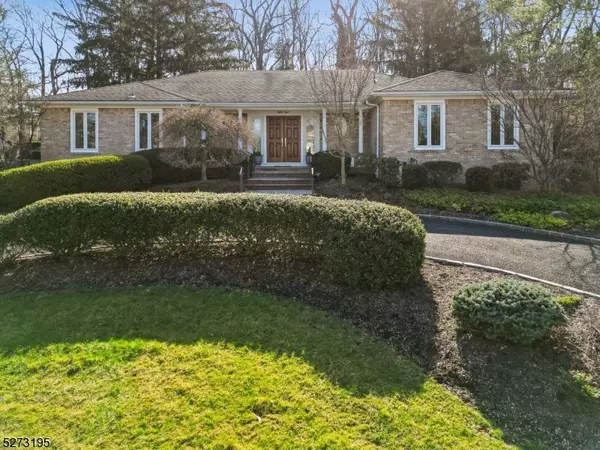 88 Troy Dr, Millburn Twp., NJ 07078