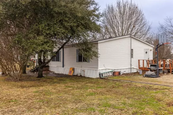 Quinlan, TX 75474,2958 County Road 2512