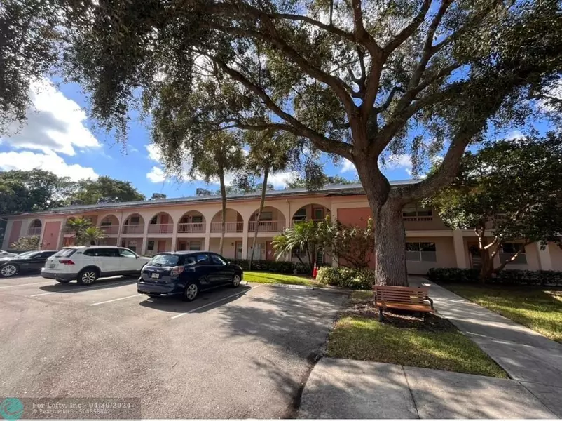 1107 Bahama Bnd  #D2, Coconut Creek, FL 33066