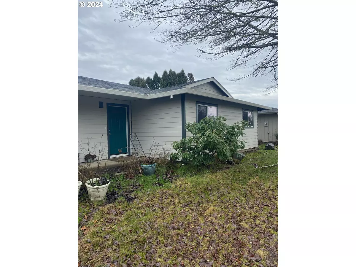 Mc Minnville, OR 97128,712 SW CYPRESS ST