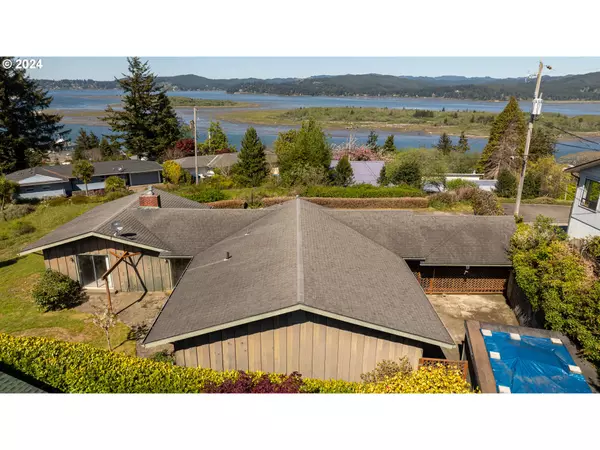 Coos Bay, OR 97420,555 N 3RD CT