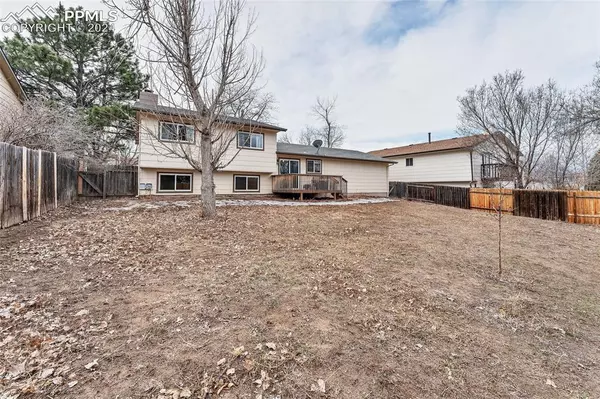 Colorado Springs, CO 80918,2640 Roundtop DR