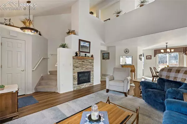 Colorado Springs, CO 80918,3333 Chestnut Glen LN