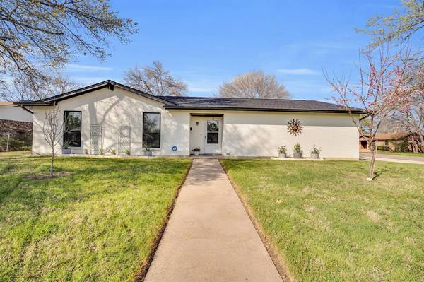 500 Oak Street, Burleson, TX 76028